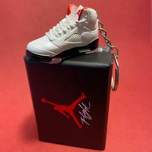 COPY - 1 Air Jordan keychain, FLIGHT collector box